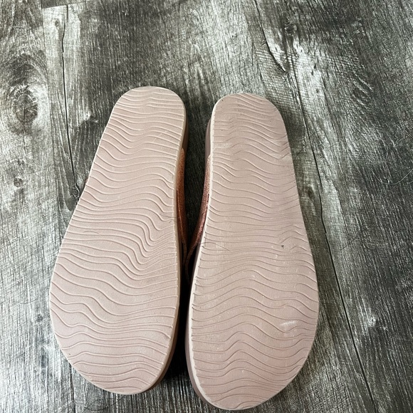 Sandals - Picture 2 of 2